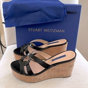 Stuart Weitzman Cadence Black Caviar Platform Sandals. 8. Excellent Condition.